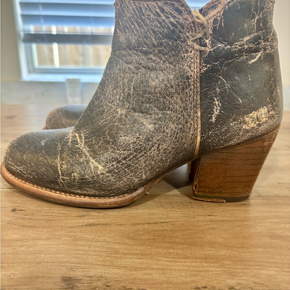 Women’s Bed Stu Yell Black and Brown Distressed Leather Ankle Boots - Picture 5 of 12